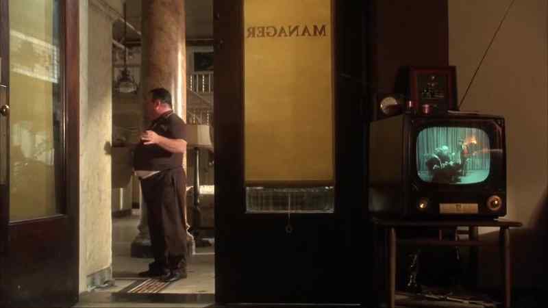 Hackman, tell Mr. Denmarrand Mr. Vallechin