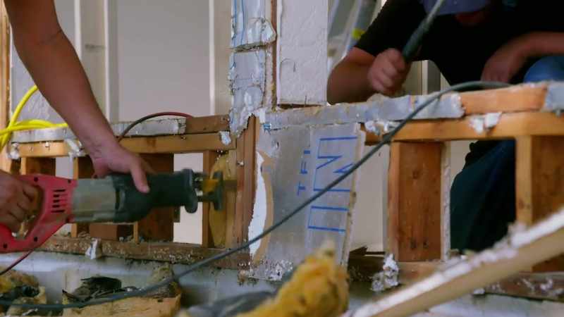 [hammering]