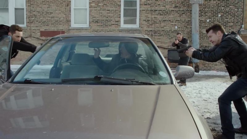 Hands on the wheel! Hands on the wheel!