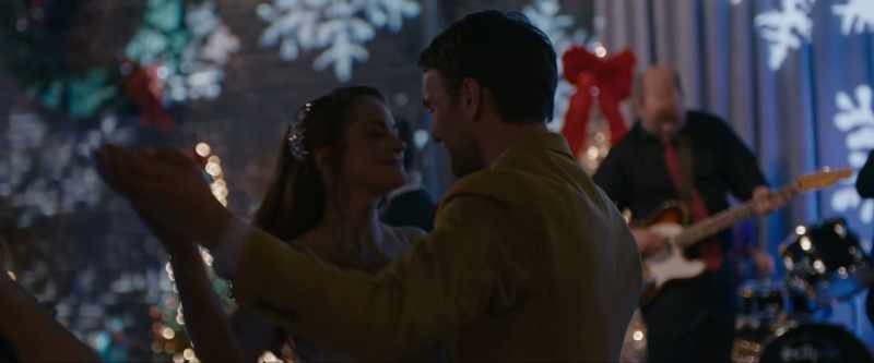 �� Hang a shining star Upon the highest bough ♪