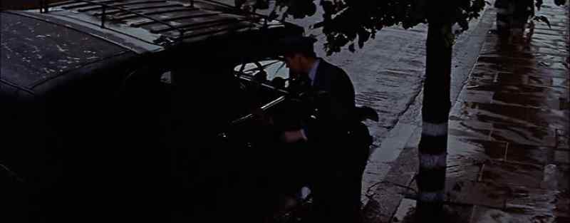 Hang on a minute. I'll be back. -Okay, sir