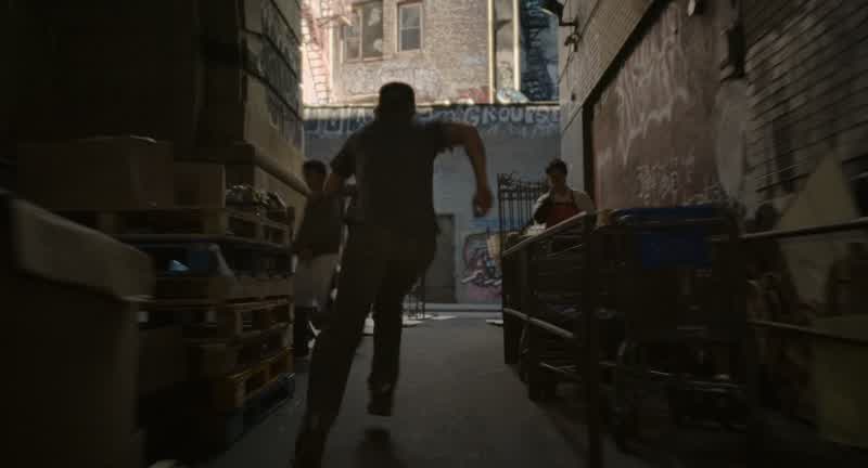 Hank! Move! Move!