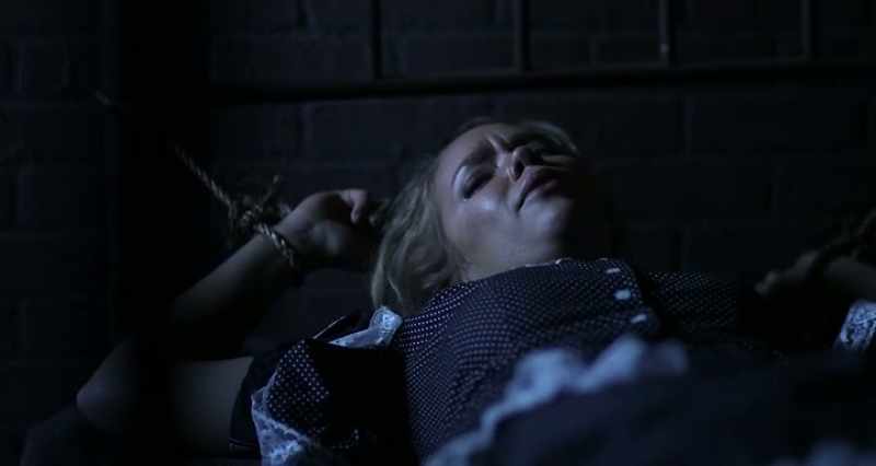 Hannah, find your way out of here and run