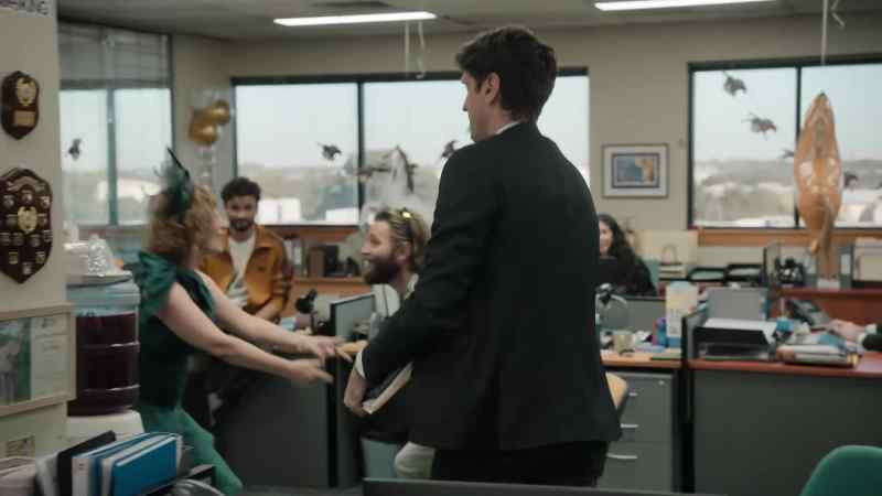 [Hannah singing] ♪ I could teach you but I'd... [mumbles]