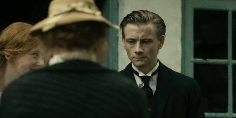 Happy birthday, Hagbart. - Bow and say thank you, Hagbart