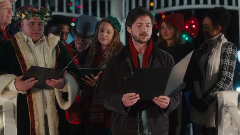�� Hark how the bells, sweet silver bells ♪