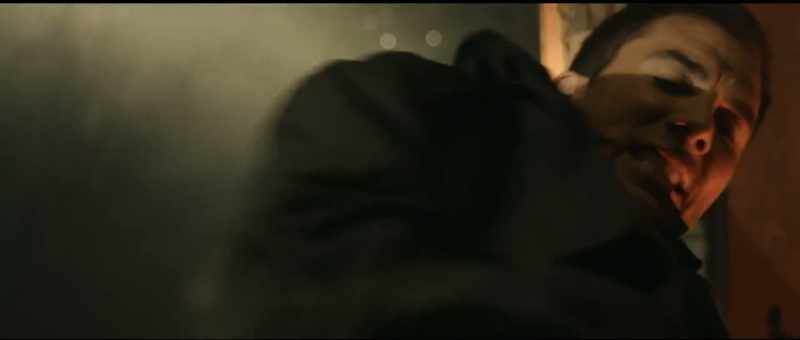 (Harrison struggling) (tense music)