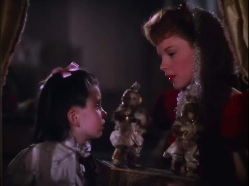 Have yourself a merry little Christmas