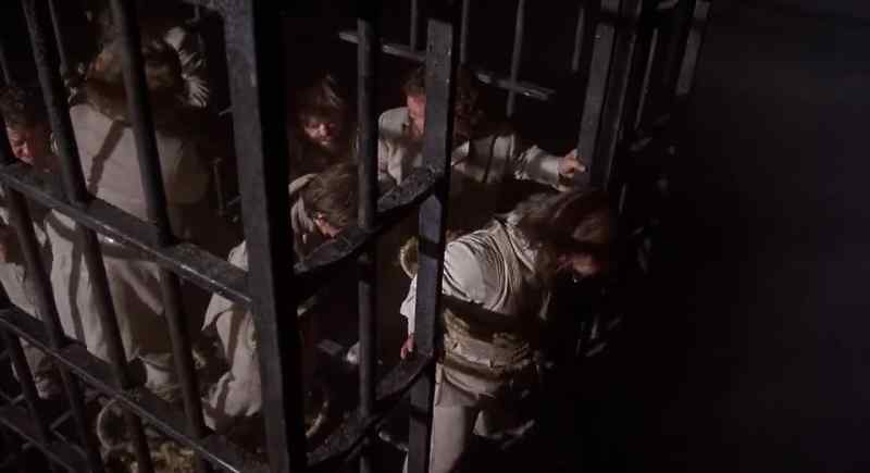 Have you got the rope? - Hold on!