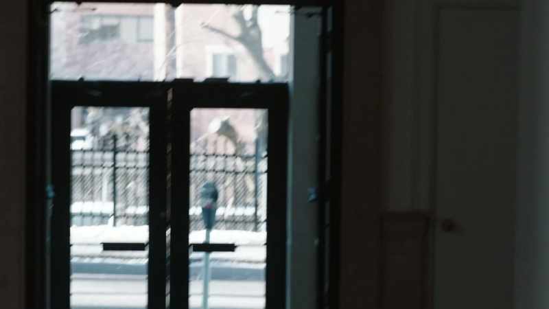 Have him lock the door. - Get up, get up!