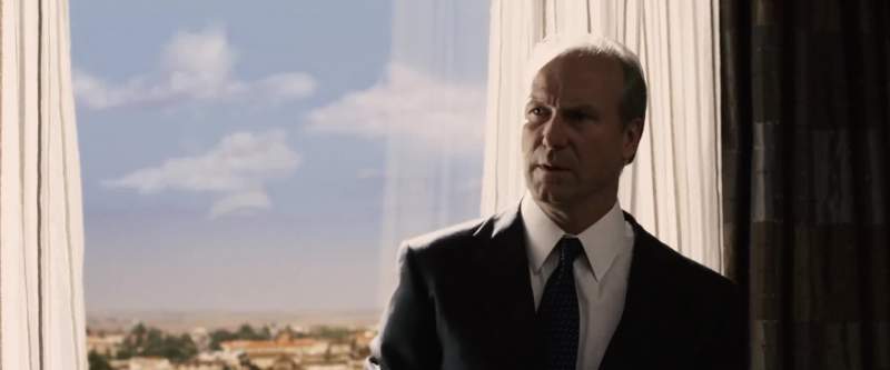 He doesn't even look like me Senor Presidente