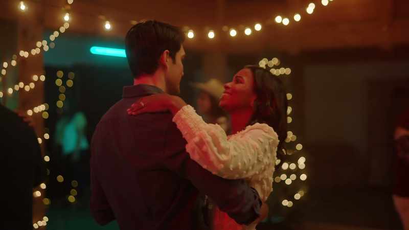 He doesn't wanna dance. - [sighs]