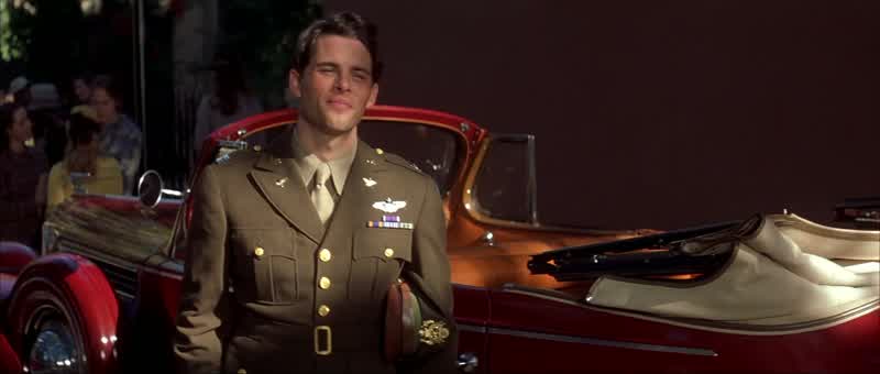 Allie was surprised how quicklyshe fell in love with Lon HammondHe was handsome smartfunny sophisticated and charmingHeyHe also came from old Southern moneyand was fabulously wealthy