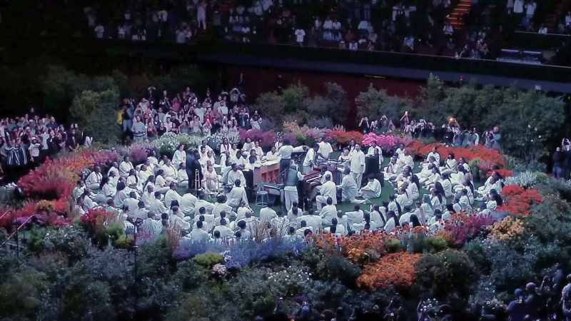 He was immediately identifiable as Kenny G