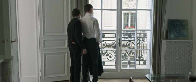 He lets him carry the dusty body away on his back