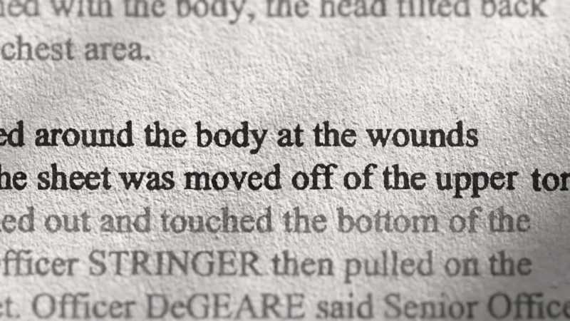 He moved towards the decedent´s feet