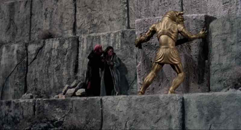 He must! Minaton, Minaton, pull!