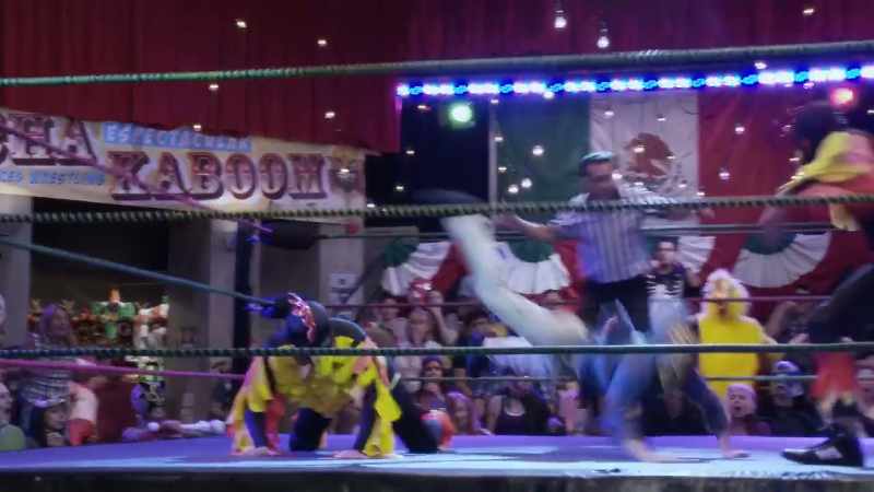 He seems to have no wrestling skills whatsoever!
