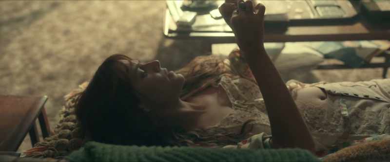 �� He told her that I'm ♪