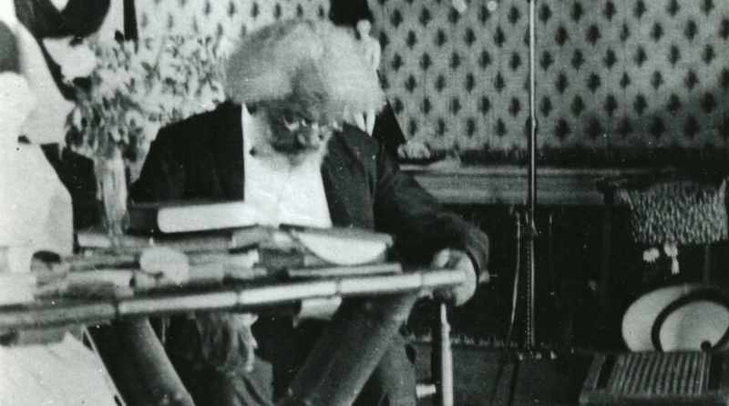 He writes his final speech in 1893