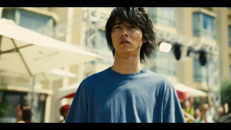 何だ これ （人々のはしゃぐ声）