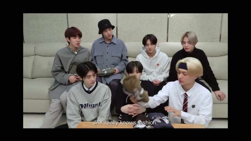 [Heeseung speaks Korean]