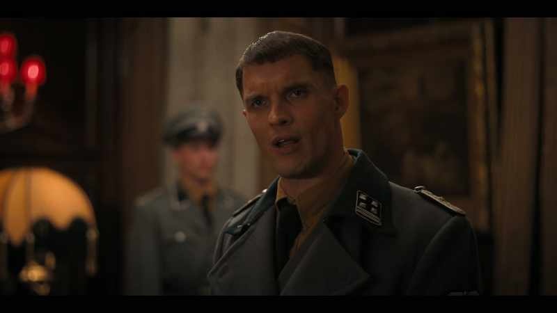 Heil Hitler. - Heil Hitler