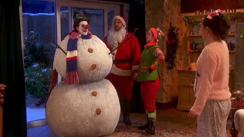 Hello, Belle! Hello, Mr Snowman!