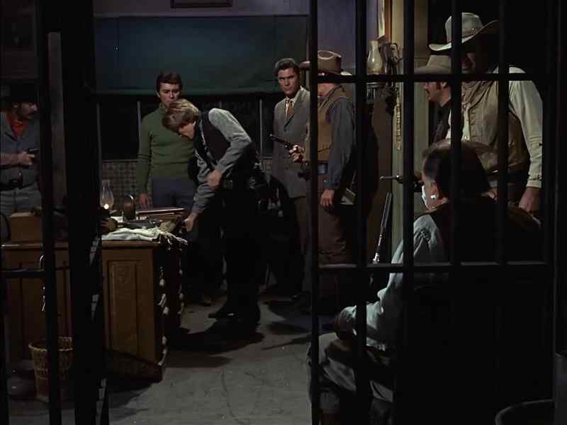 Hello, Billy. - Good to see ya, boys