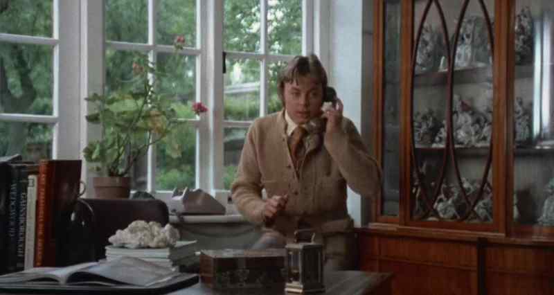 Hello, darling. - Hello, darling