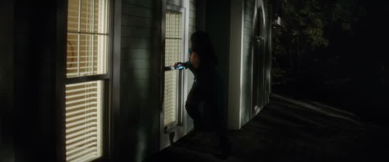 Hello? - Dewey! - Sidney, where are you? - I'm at Kirby's