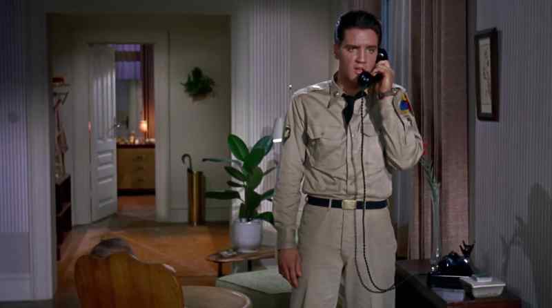 Hello, get me the Cafe Europa, please