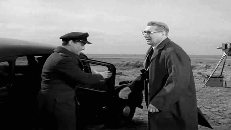 Hello, Gibson. - Hello, sir