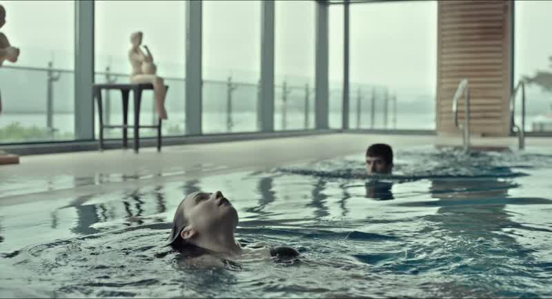Hello. - Hello. - Your swimsuit is very nice