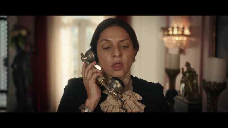 Hello? - Hey, Catherine. It's me