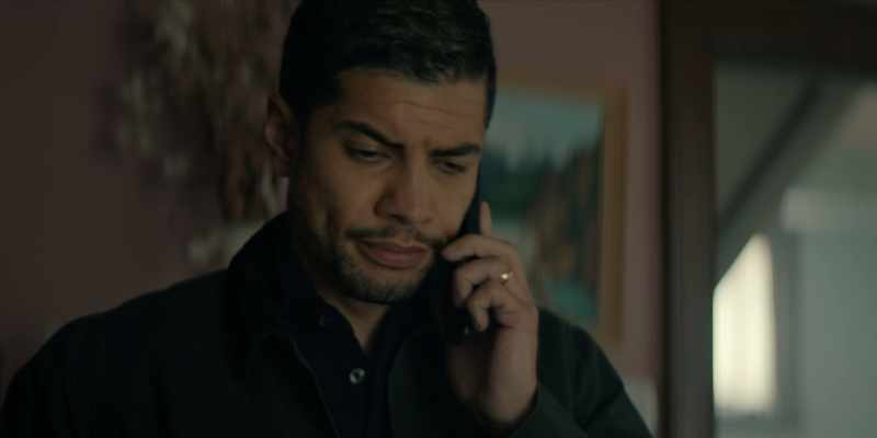 Hello? - Hey. It's Robert