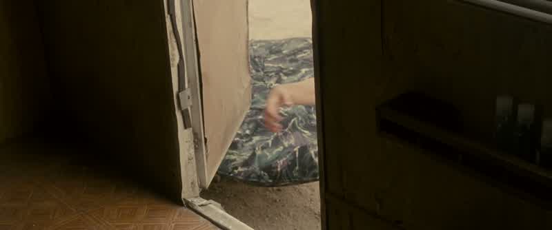 Hello? - Merry Christmas. - Come in here