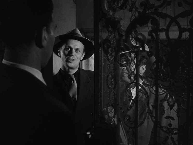 Hello, Mr. Sulla. - Hello, Tommy