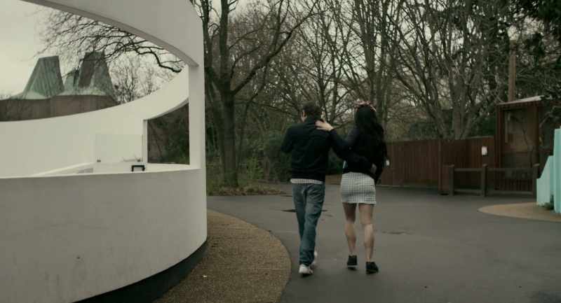 Hello, Nan. It's me, Amy. - And me, Blake