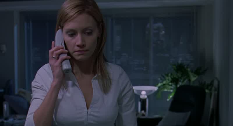 Hello? It's me. Matthew. -Are you all right? -Yeah, I'm downstairs. What number are you again? 1 601