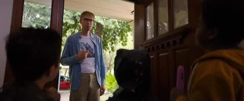 Hello Uh I'm looking for Lucas