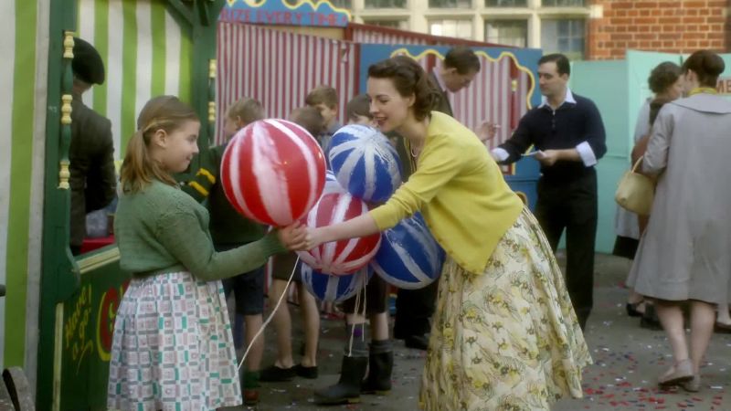 Hello! Would you like a balloon?