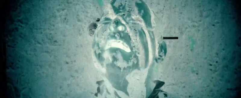 Help me! Somebody there? Somebody give me a towel
