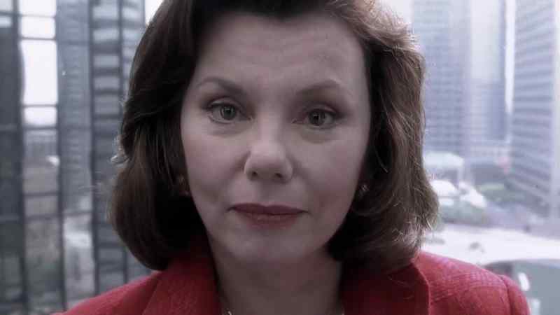 Her name? - Lynn. Her name is Lynn