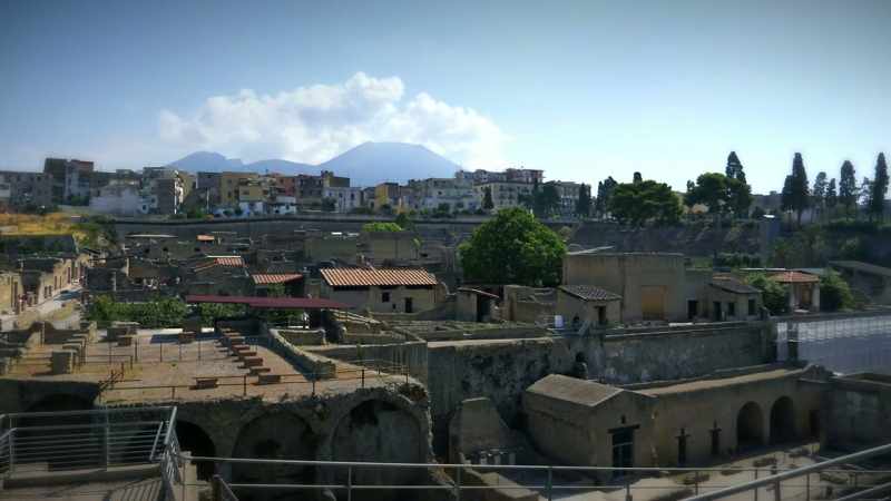 Herculaneum and Pompeii are time capsules