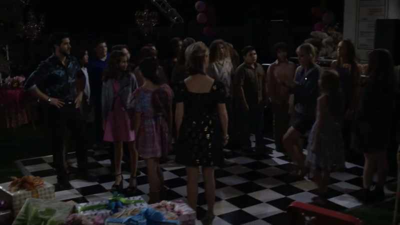 Here we go! We've got music! Alright!