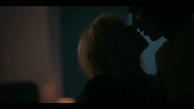 �� Here I go falling down down down ♪