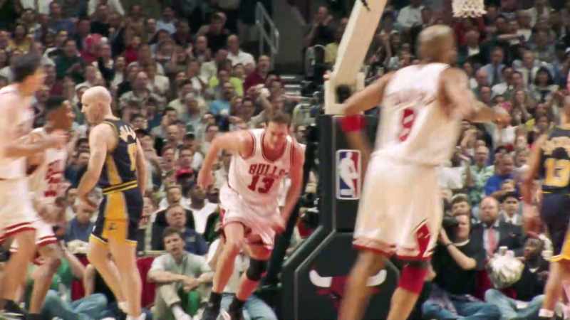 Here is Longley going strong to the basket. Luc Longley