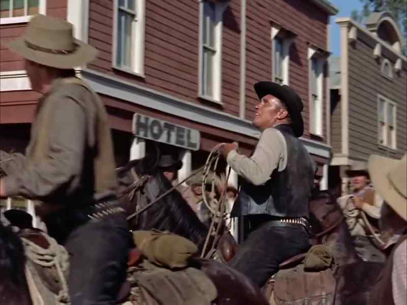 Here's a rope, boys! - String him up!