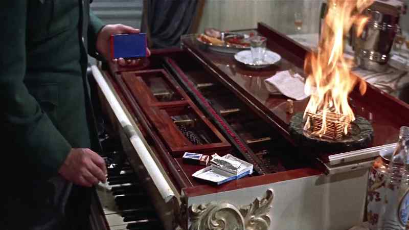 Herr Baby, your piano needs tuning